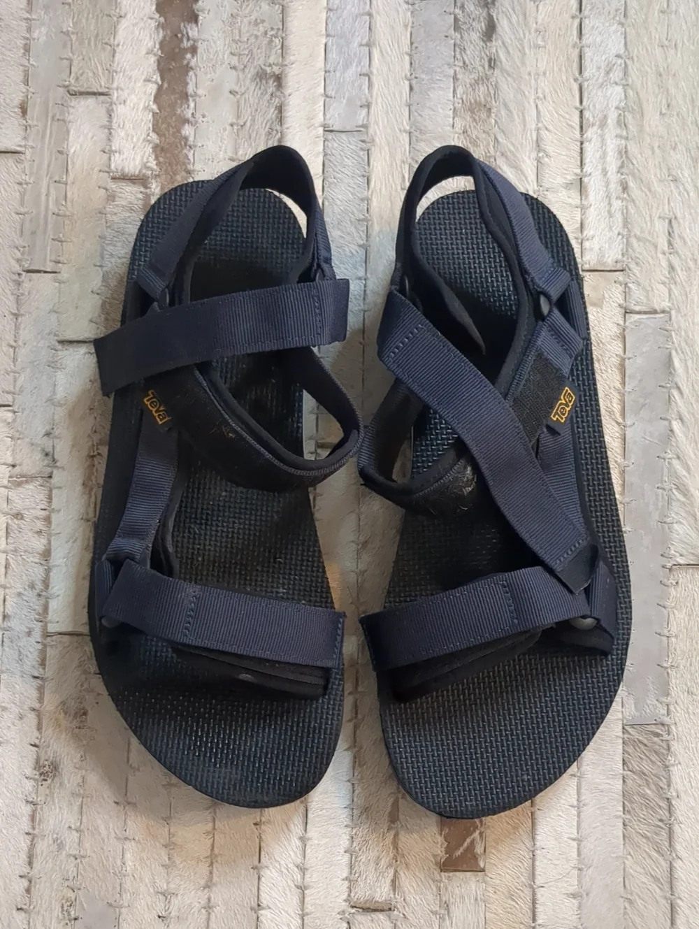 Teva Men's 11 Universal Trail Dark Blue Cushioned Megagrip Sandals